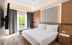 Harmoni One Convention Hotel And Service Apartments